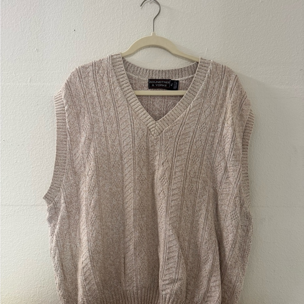 Roundtree & Yorke Men's Cream Sweater Vest